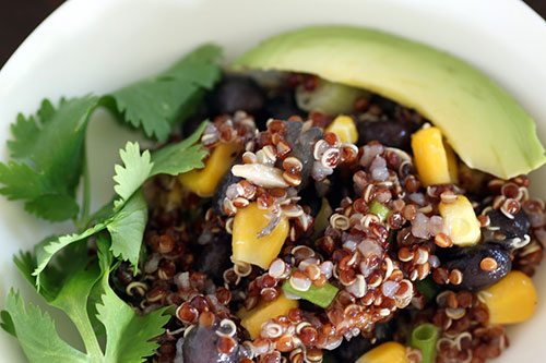 Proteine alternative alla carne: quinoa