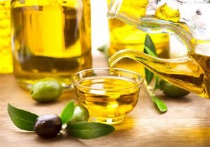 Differenza tra olio di oliva e extravergine