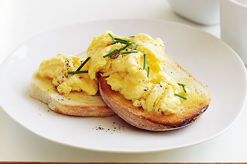 Tuorli delle uova contengono colesterolo