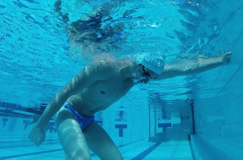 Come imparare a nuotare per principianti
